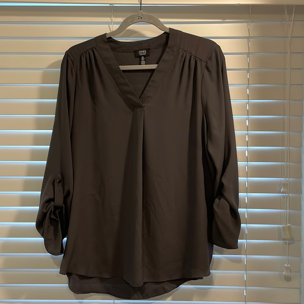 Gravy V-neck blouse